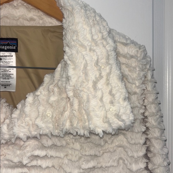 Patagonia Pelage Curly Fleece Teddy Jacket Women Sz M  Lined Zip Closure EUC - Picture 2 of 7